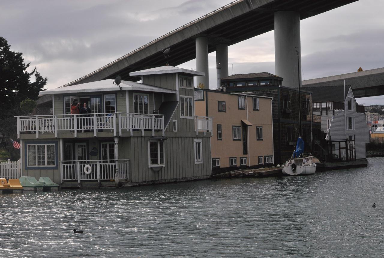 ./SFHouseBoats20090125_12_8634BCX.jpg