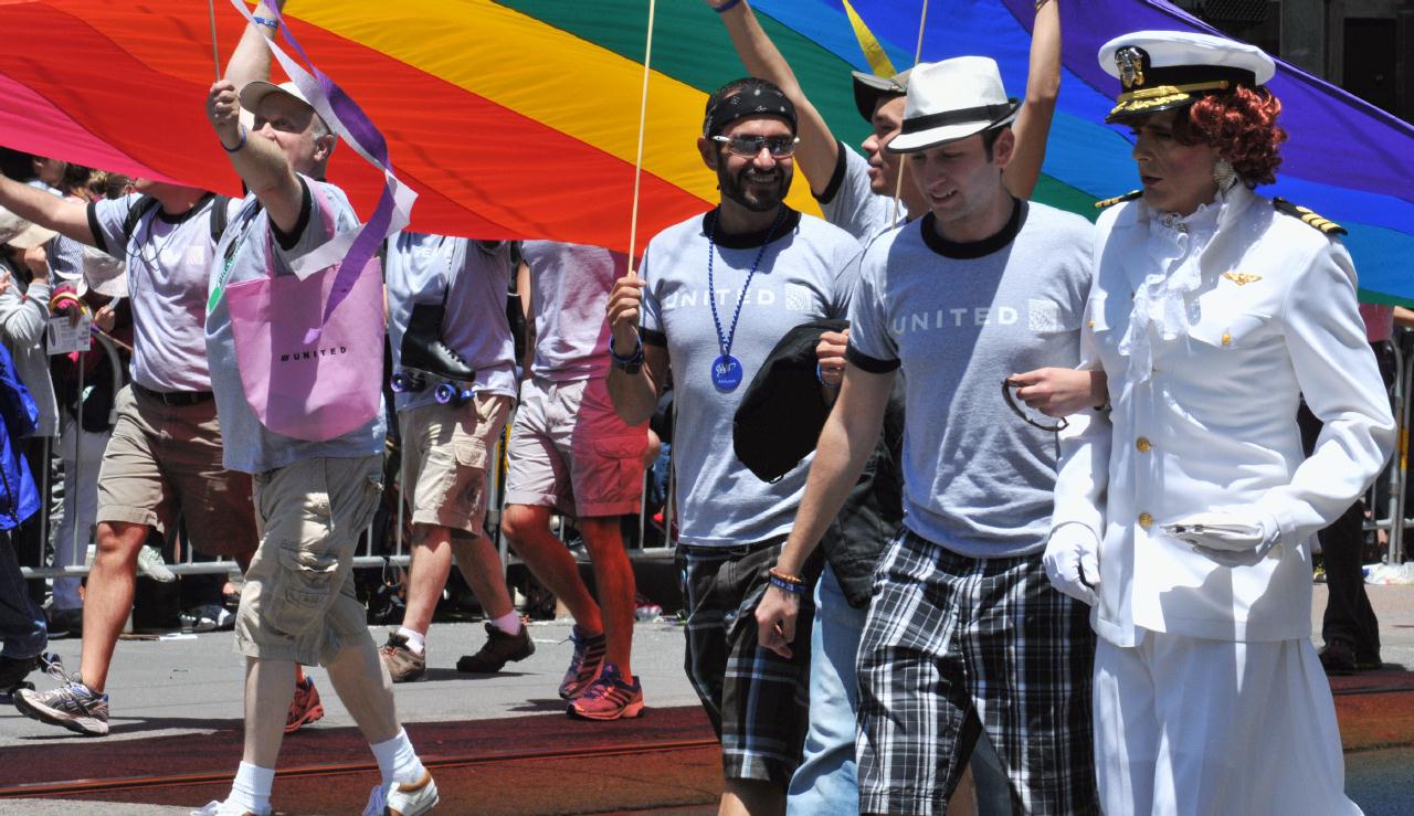 ./Pride_Parade_20110626_132200_B11_6454.jpg