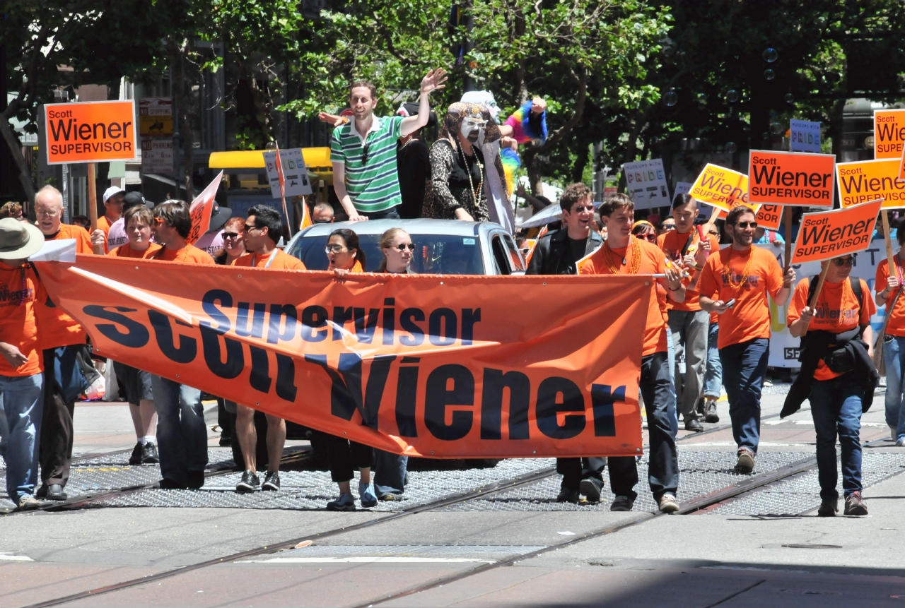 ./Pride_Parade_San_Francisco_20120624_124013_B12_6425.jpg