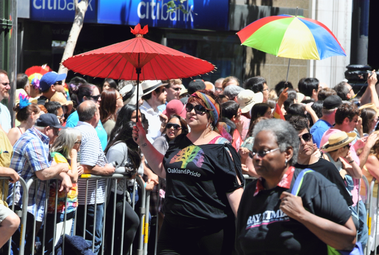 ./San_Francisco_LGBT_Pride_Parade_20130630_114225_B13_6111.jpg