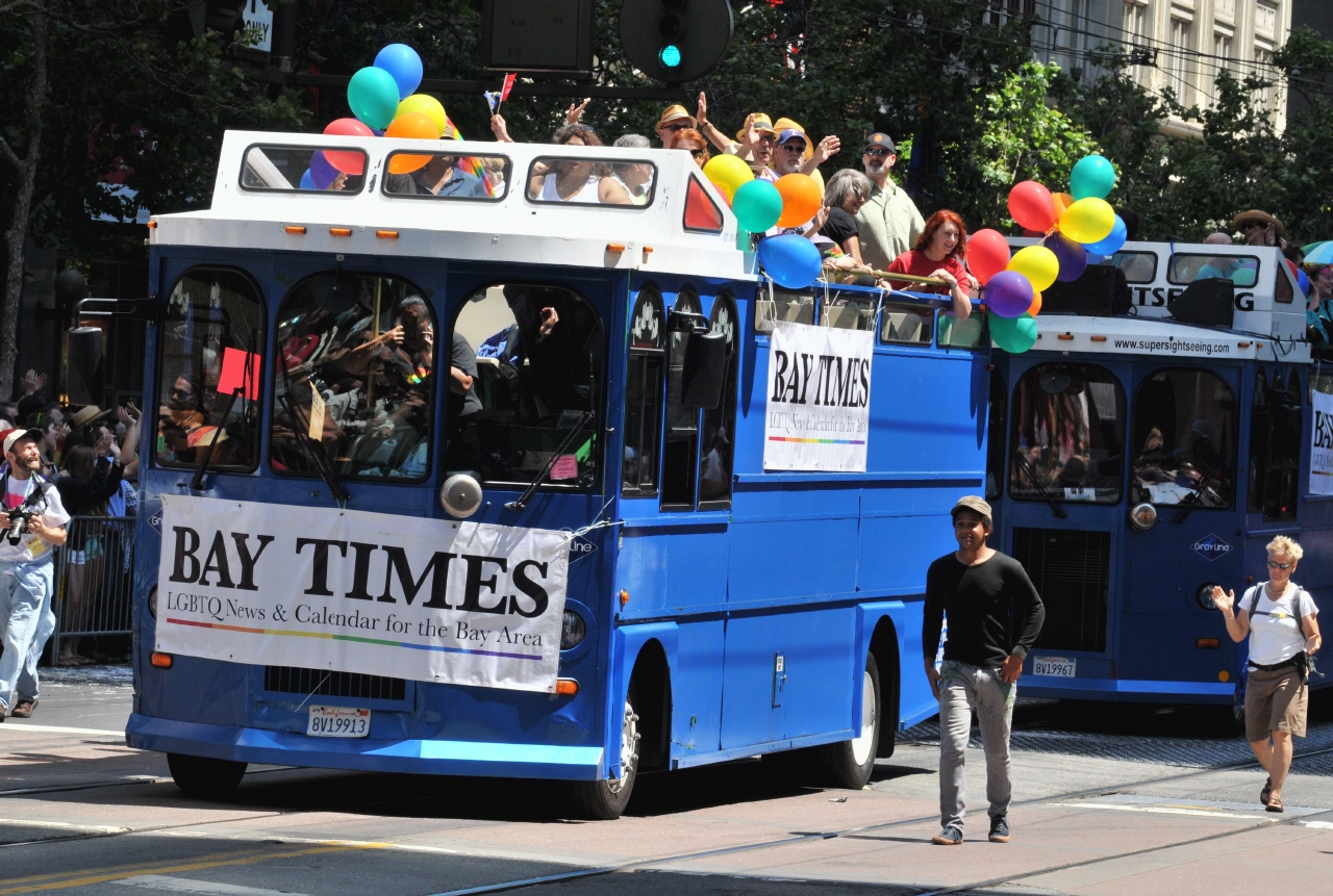 ./San_Francisco_LGBT_Pride_Parade_20130630_114241_B13_6116.jpg