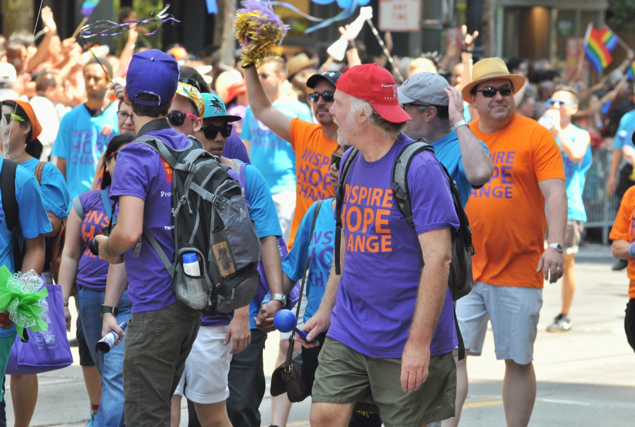 ./San_Francisco_LGBT_Pride_Parade_20130630_115547_B13_6196.jpg