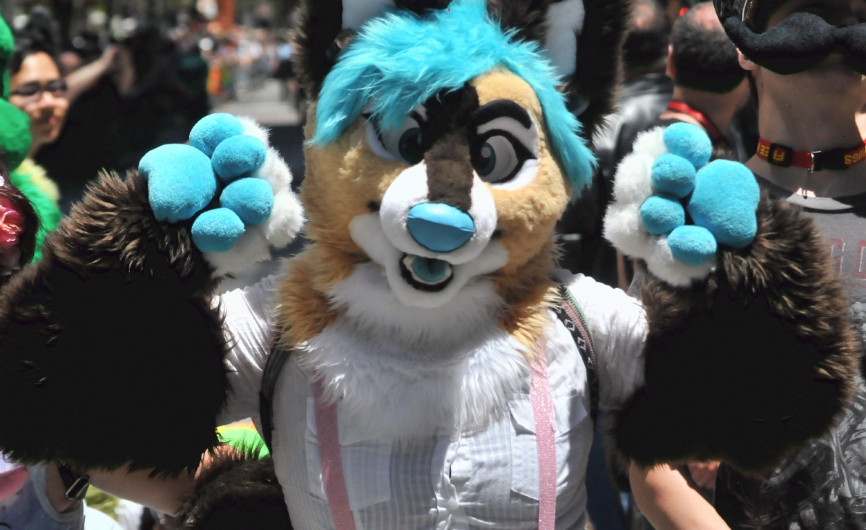 ./San_Francisco_Pride_Parade_20140629_130040_C14_7226.jpg