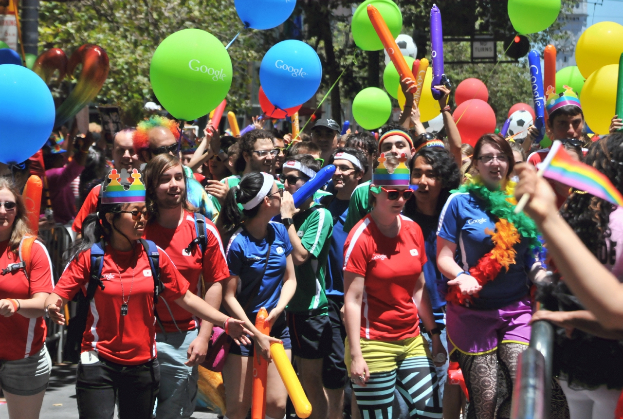 ./San_Francisco_Pride_Parade_20140629_130656_C14_7307.jpg