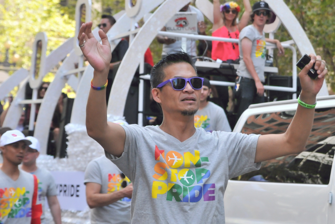 ./San_Francisco_Pride_Parade_20140629_112754_C14_6176.jpg