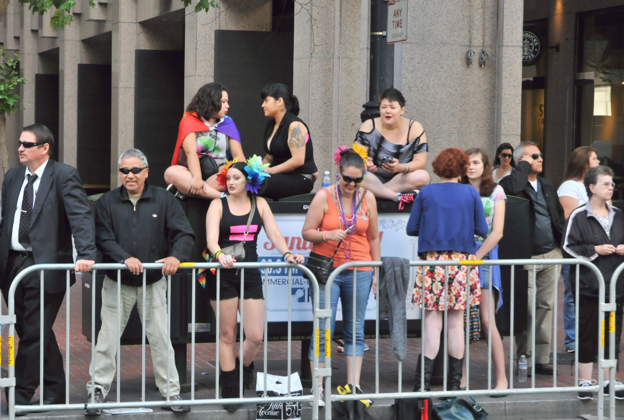 ./San_Francisco_Pride_Parade_20140629_102500_C14_5636.jpg