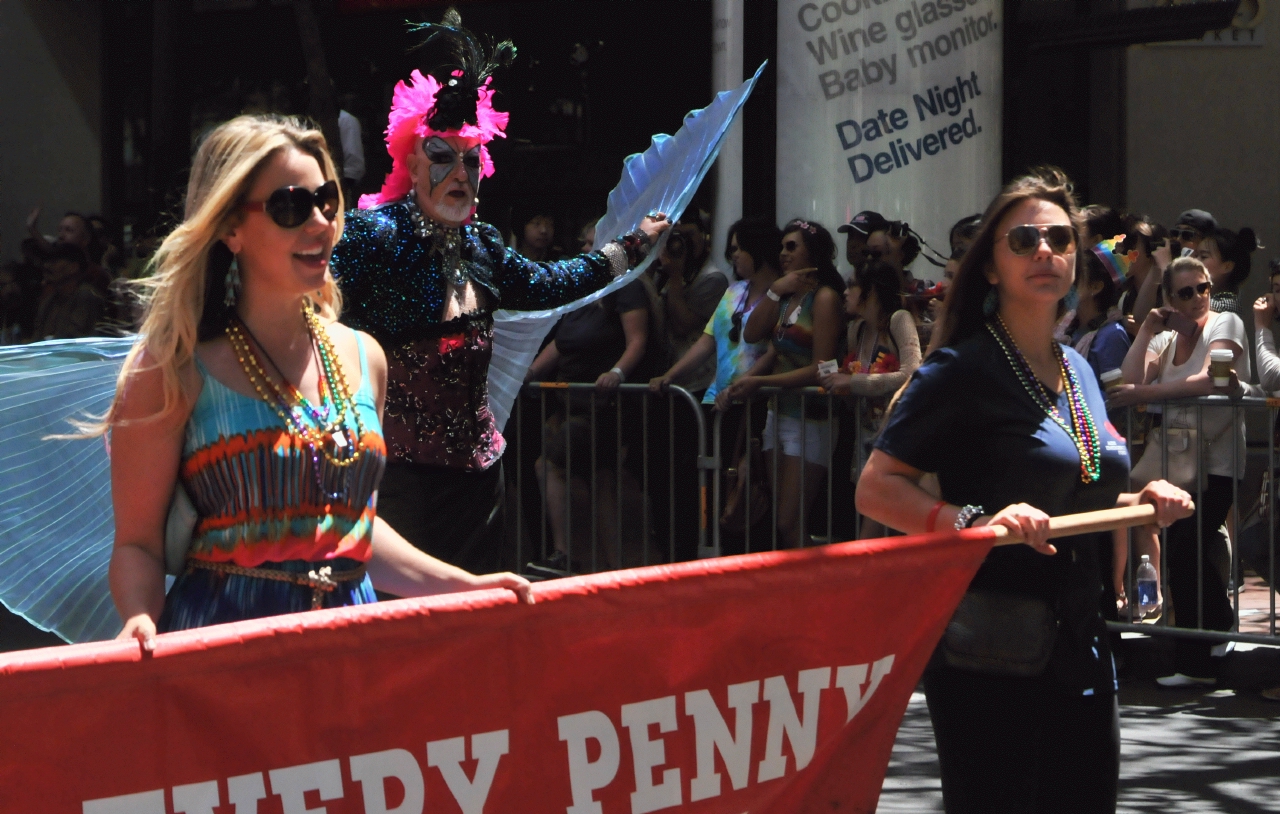 ./San_Francisco_Pride_Parade_20140629_120143_C14_6578.jpg