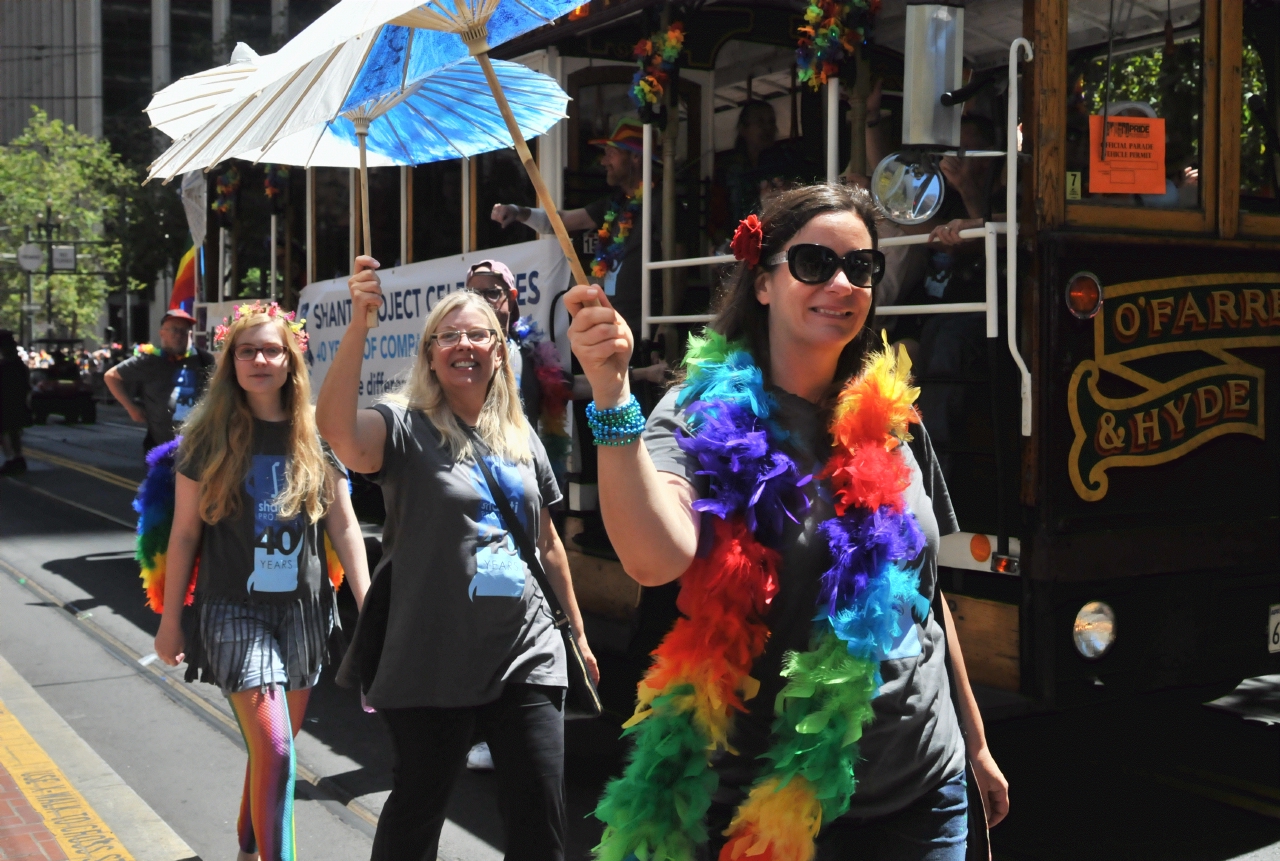 ./San_Francisco_Pride_Parade_20140629_115951_C14_6558.jpg