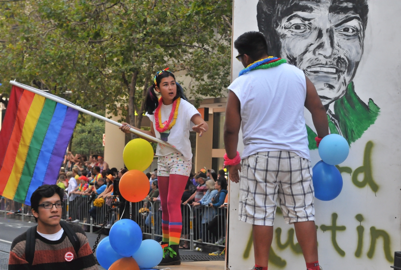 ./San_Francisco_Pride_Parade_20140629_112438_C14_6117.jpg