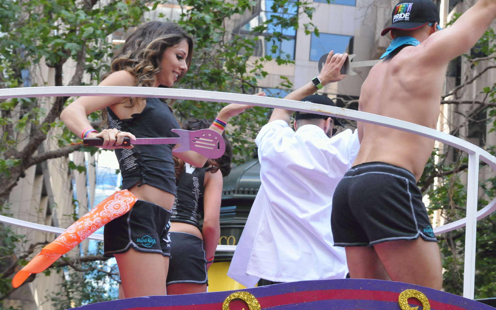 ./San_Francisco_Pride_Parade_20160626_111946_C16_5334.jpg