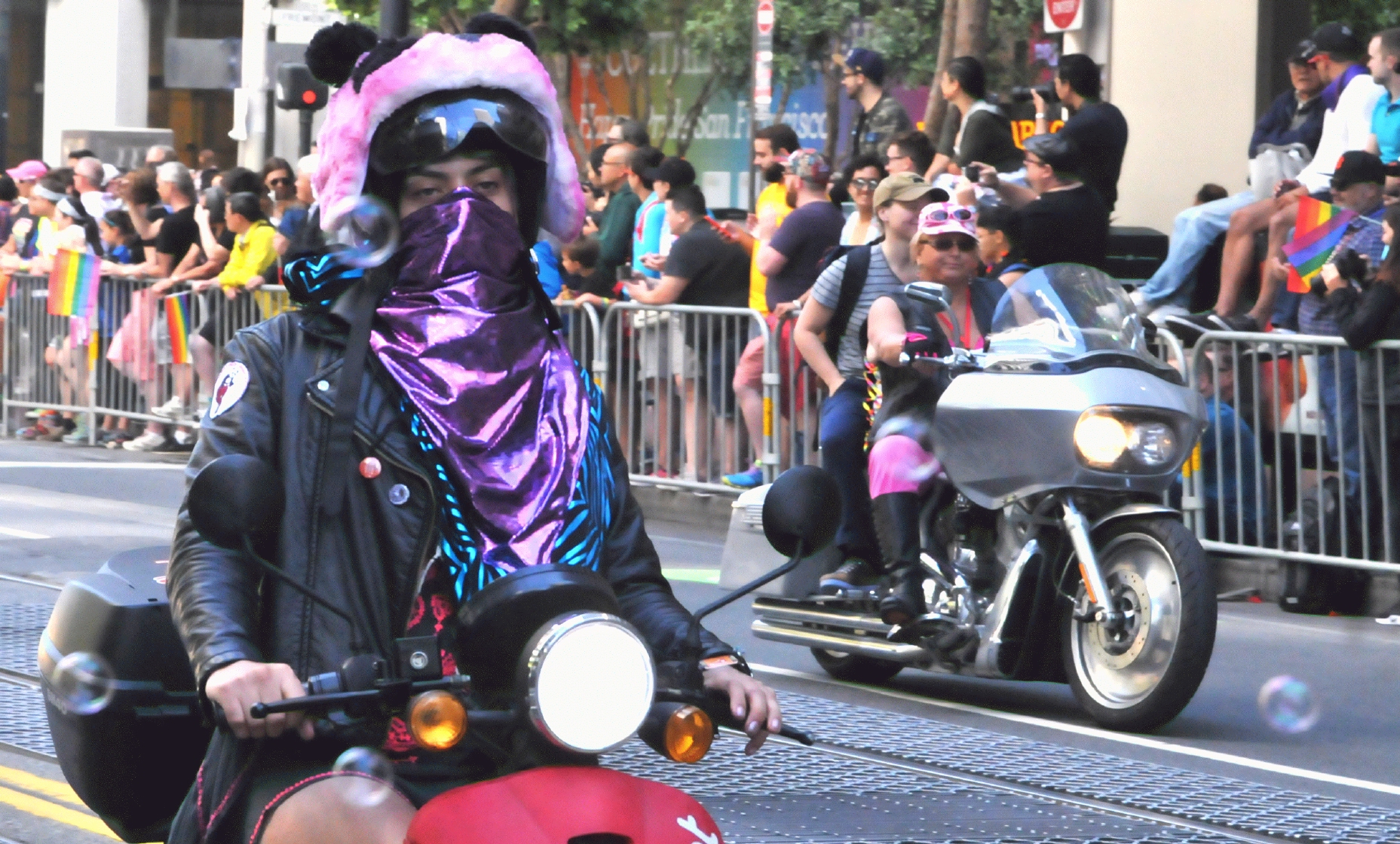 ./San_Francisco_Pride_Parade_20160626_103443_C16_4590.jpg