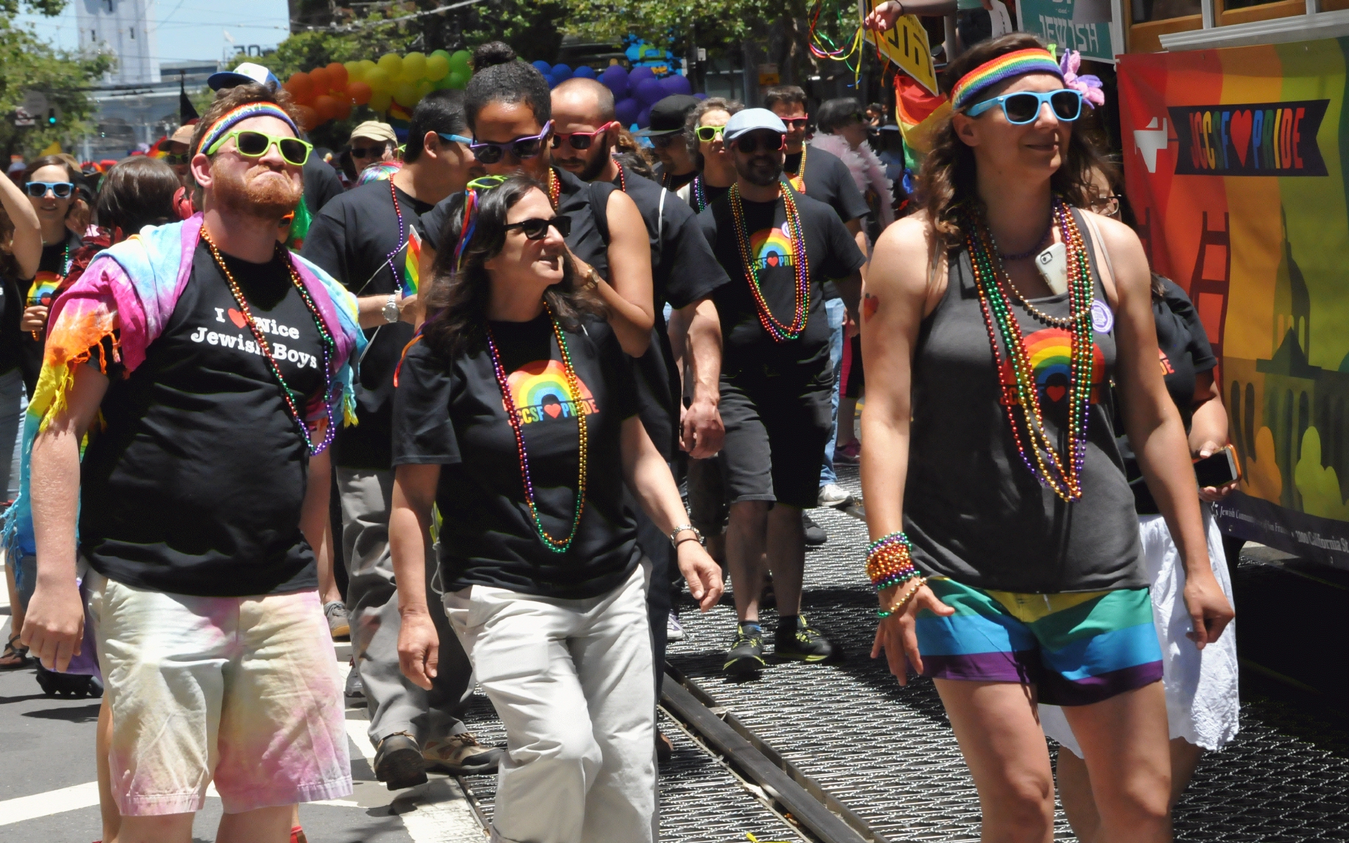 ./San_Francisco_Pride_Parade_20160626_130717_C16_6857.jpg