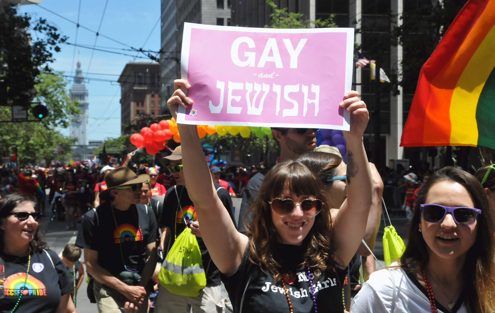 ./San_Francisco_Pride_Parade_20160626_130813_C16_6876.jpg