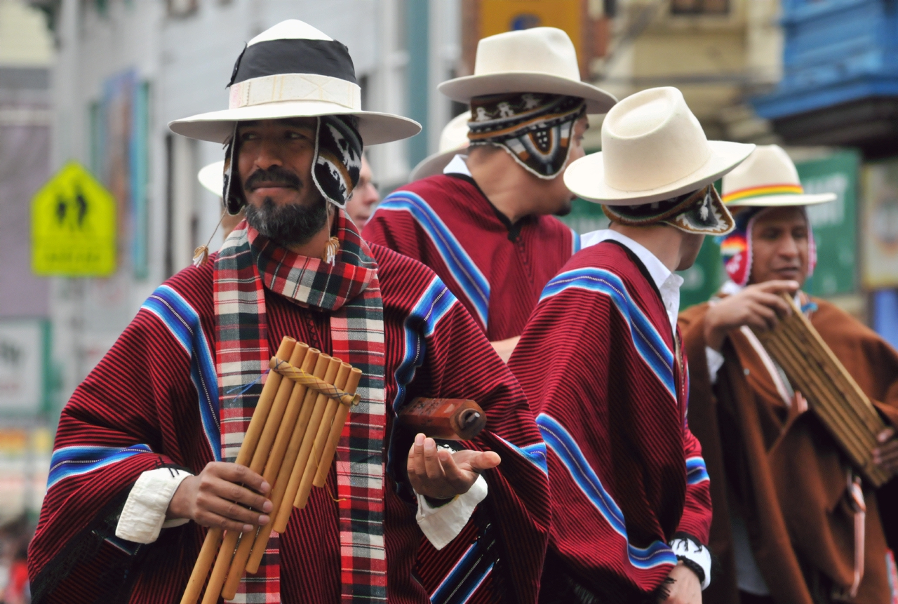 ./Carnival_San_Francisco_20120527_104204_B12_4836.jpg