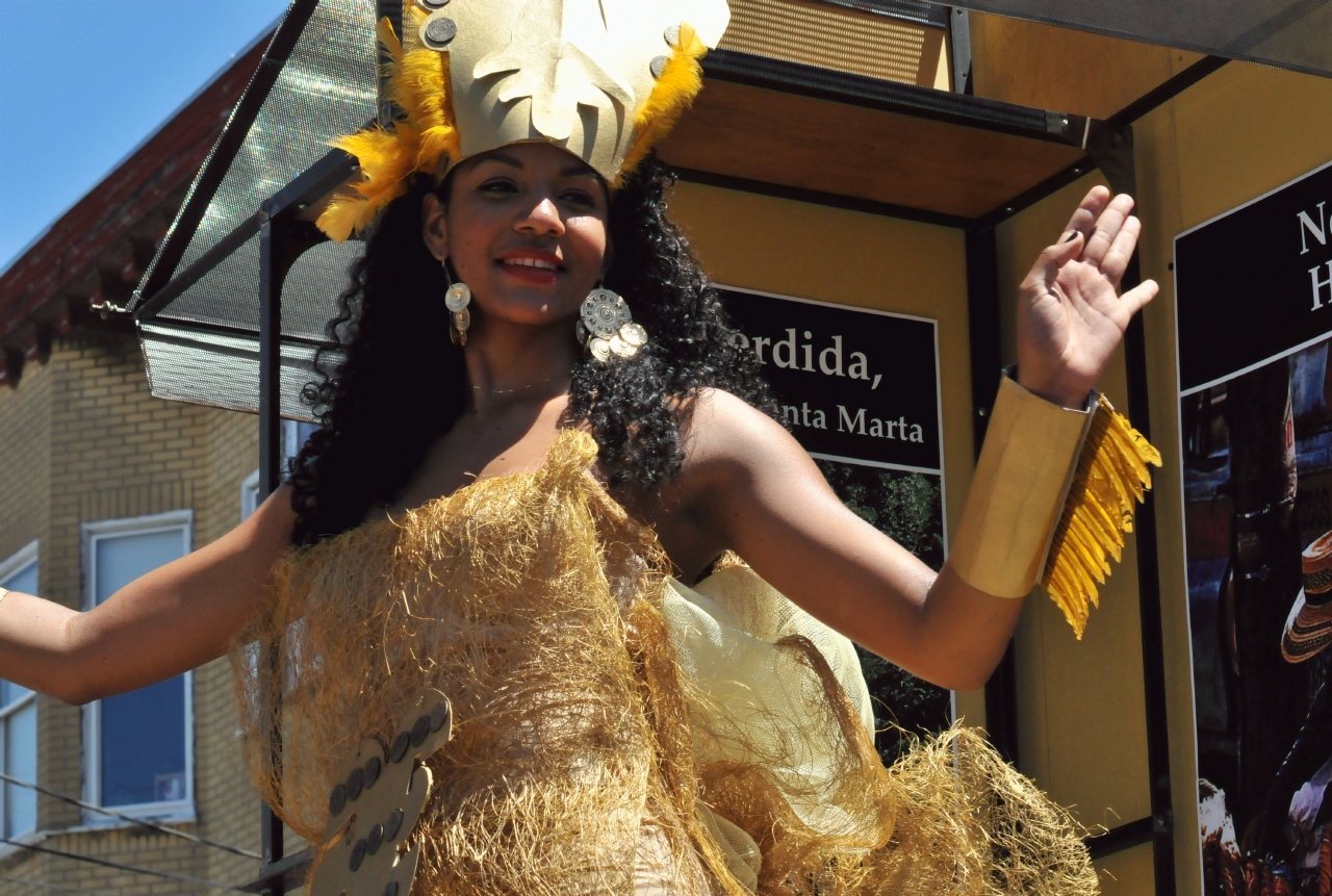 ./San_Francisco_Carnival_Parade_20140525_114956_B14_0706.jpg