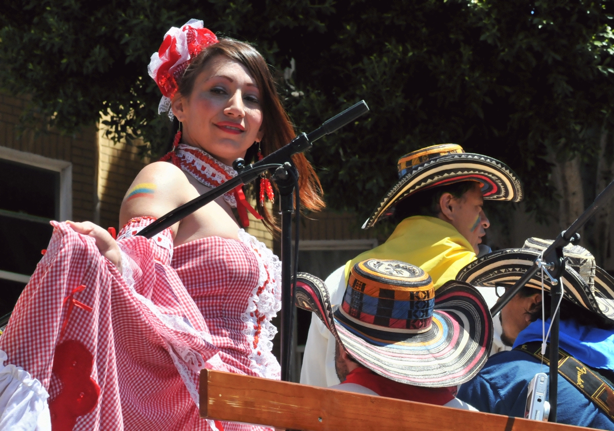 ./San_Francisco_Carnival_Parade_20140525_114958_B14_0708.jpg