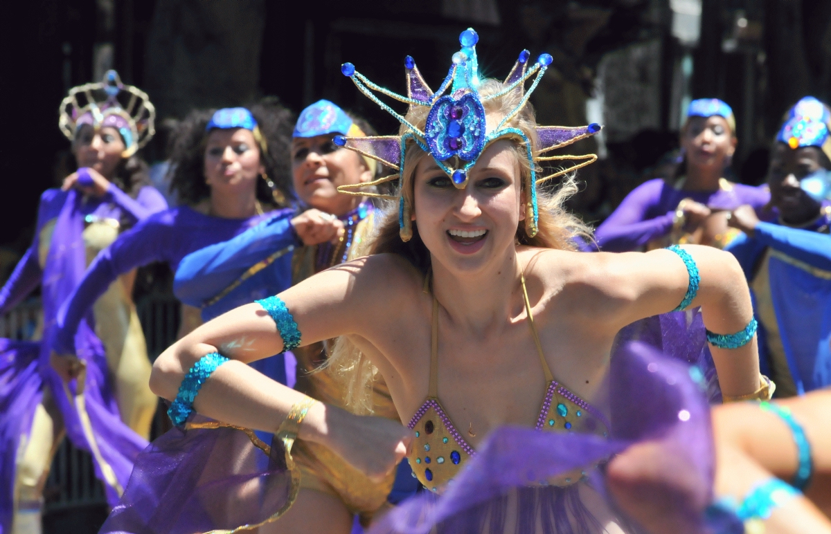 ./San_Francisco_Carnival_Parade_20140525_123404_B14_0815.jpg