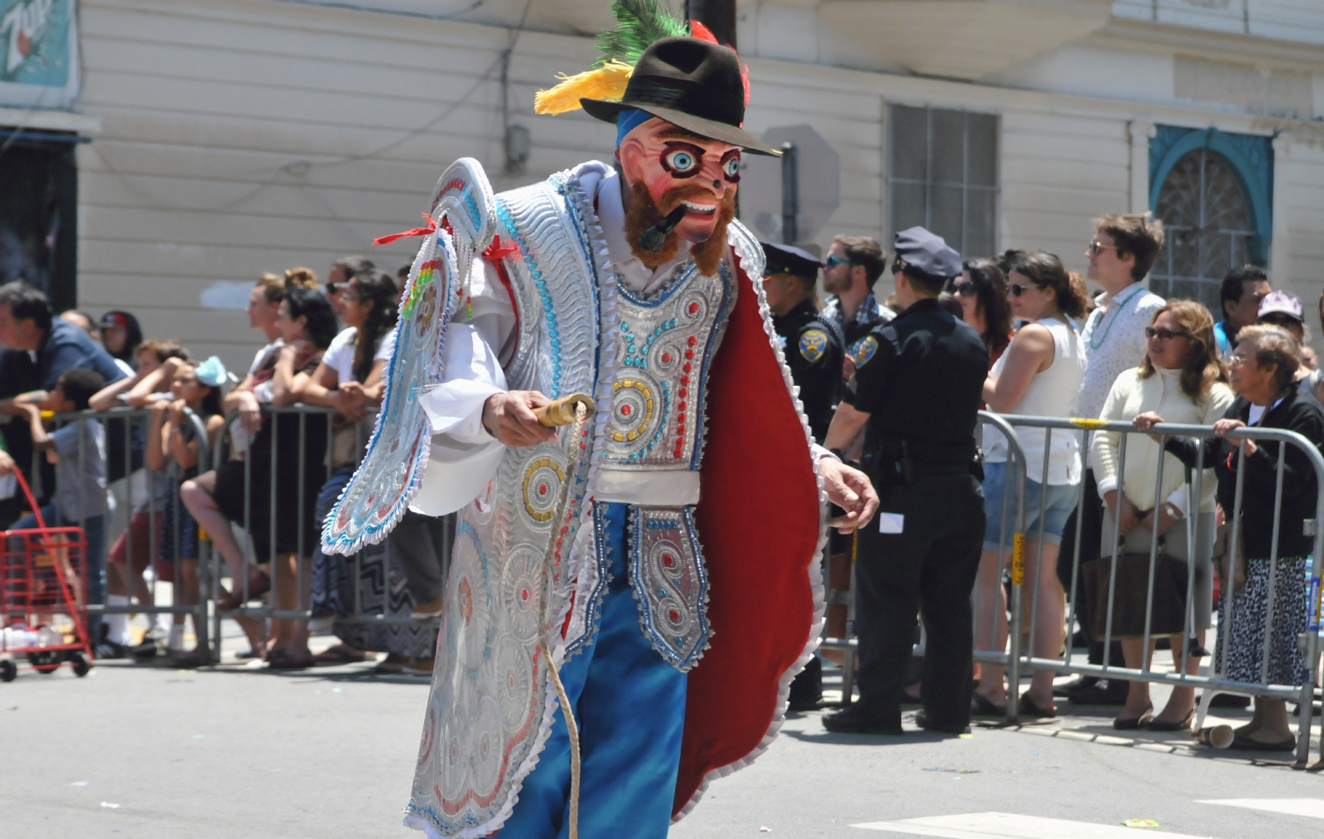 ./San_Francisco_Carnival_Parade_20160529_124507_C16_4078.jpg