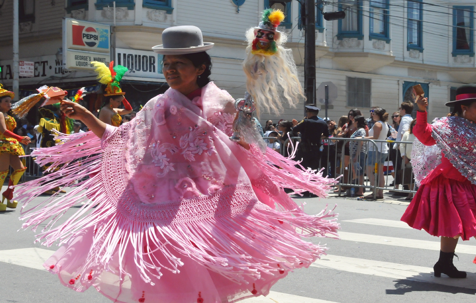 ./San_Francisco_Carnival_Parade_20160529_124646_C16_4116.jpg