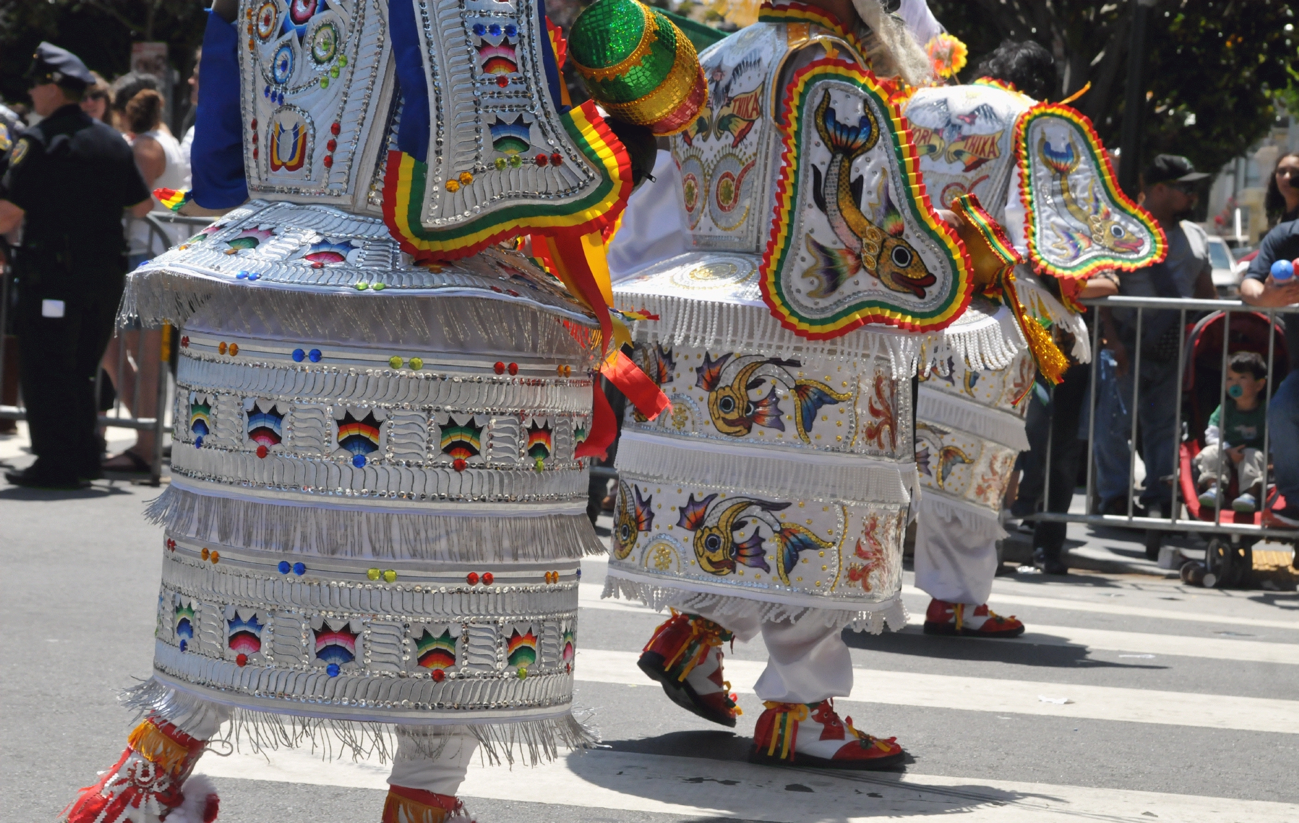 ./San_Francisco_Carnival_Parade_20160529_124946_C16_4172.jpg