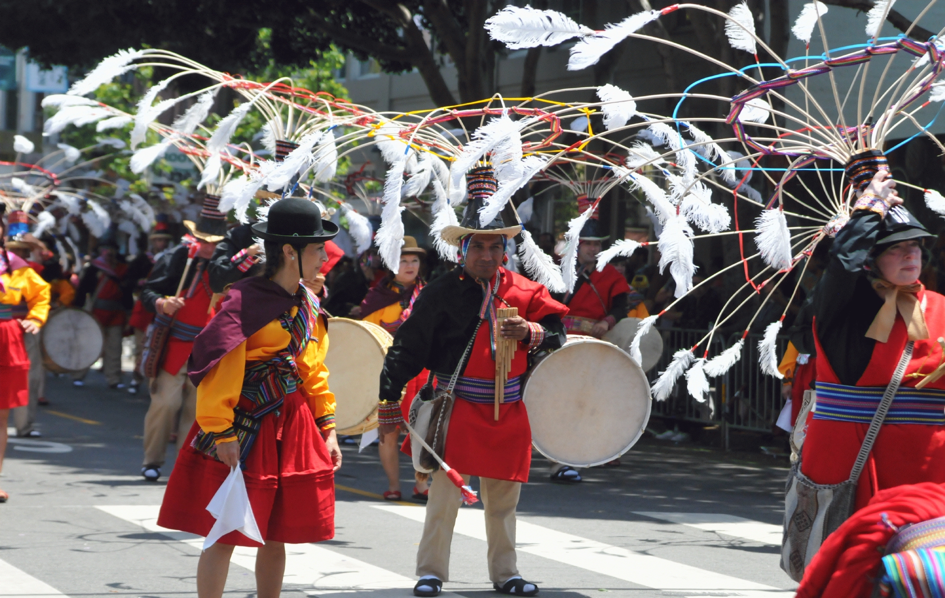 ./San_Francisco_Carnival_Parade_20160529_125534_C16_4188.jpg