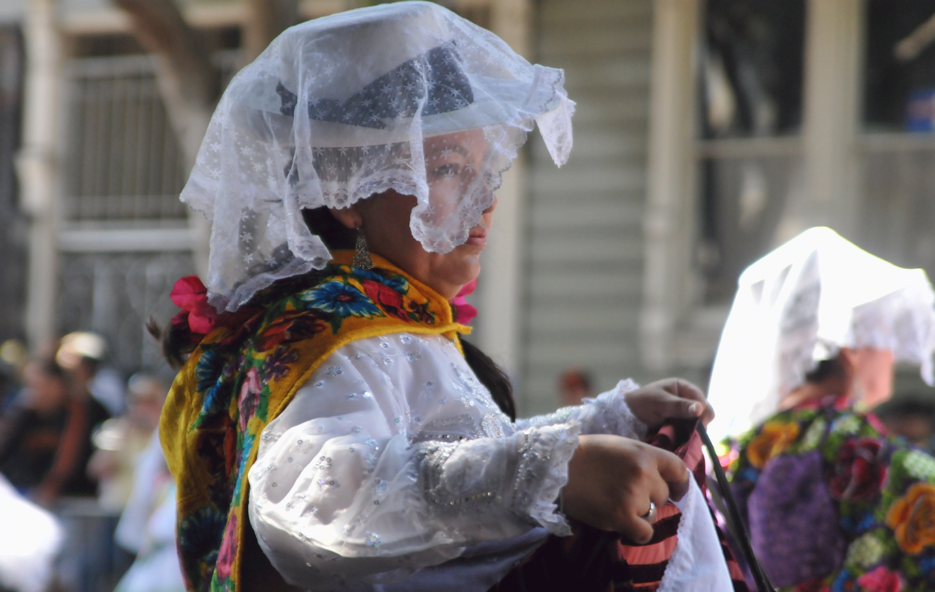 ./San_Francisco_Carnival_Parade_20160529_111521_C16_2824.jpg