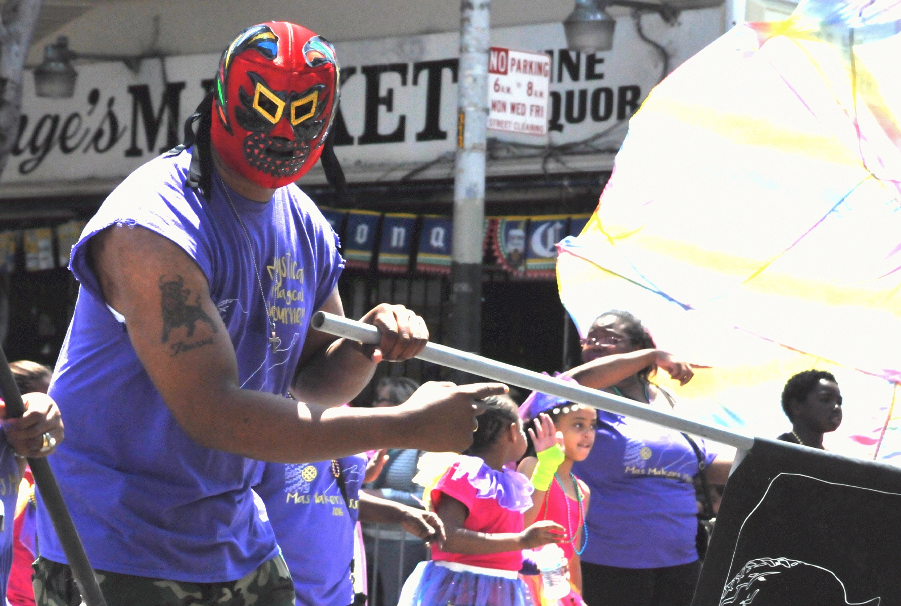 ./San_Francisco_Carnival_Parade_20160529_120527_C16_3545.jpg