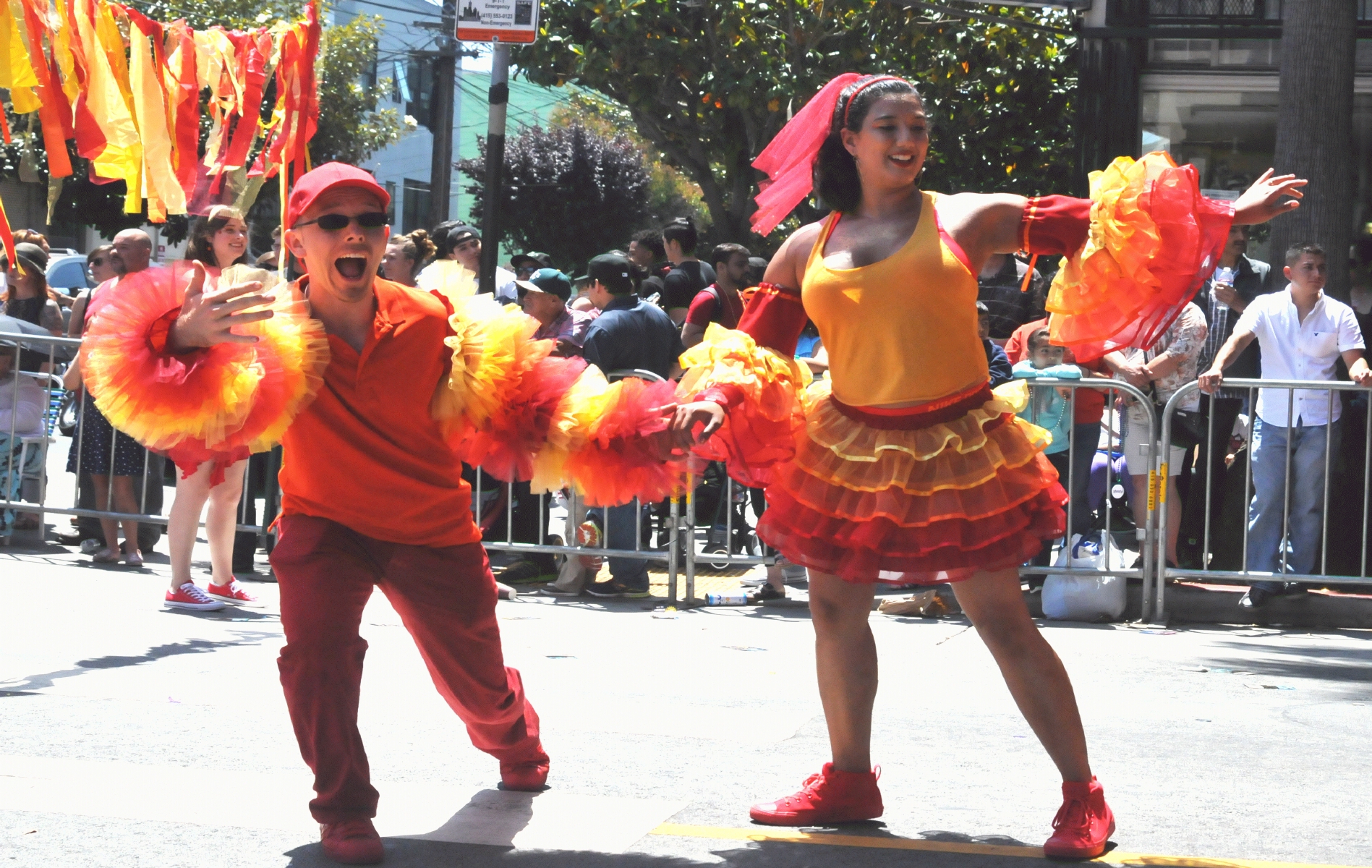 ./San_Francisco_Carnival_Parade_20160529_121955_C16_3763.jpg