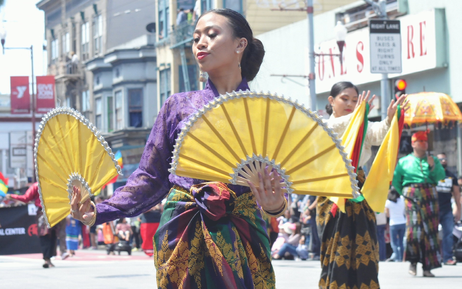 ./San_Francisco_2018_Carnival_Parade_20180527_112353_C18_4267.jpg