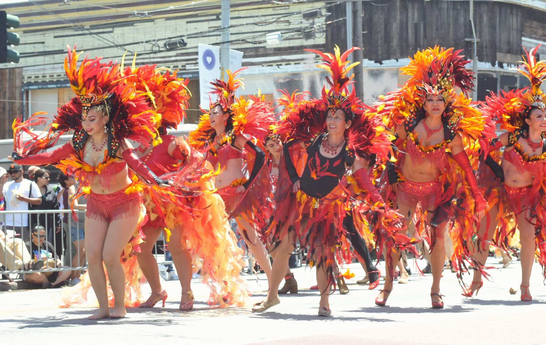 ./San_Francisco_2018_Carnival_Parade_20180527_125556_C18_5290.jpg