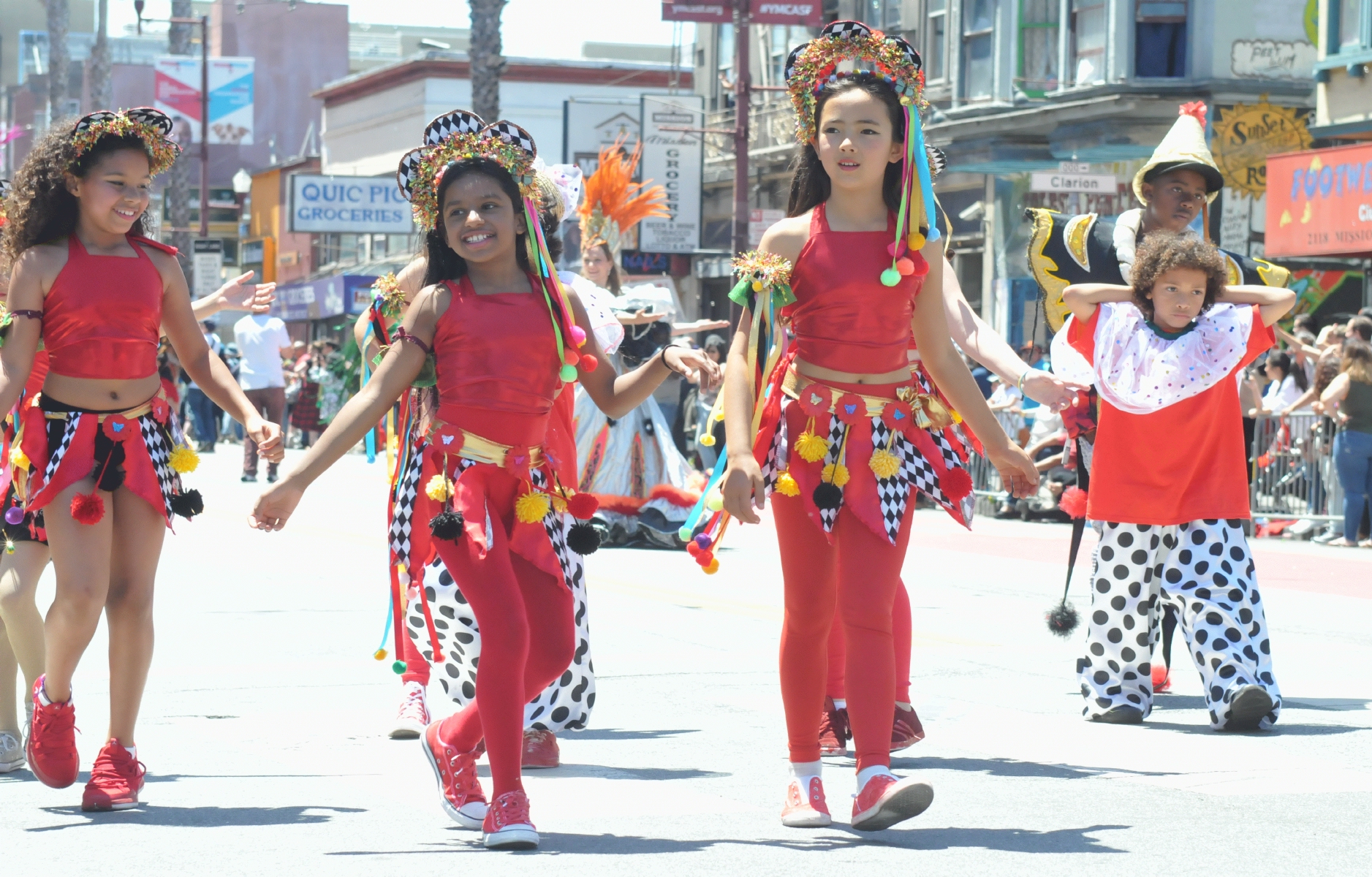 ./San_Francisco_2018_Carnival_Parade_20180527_121757_C18_4887.jpg