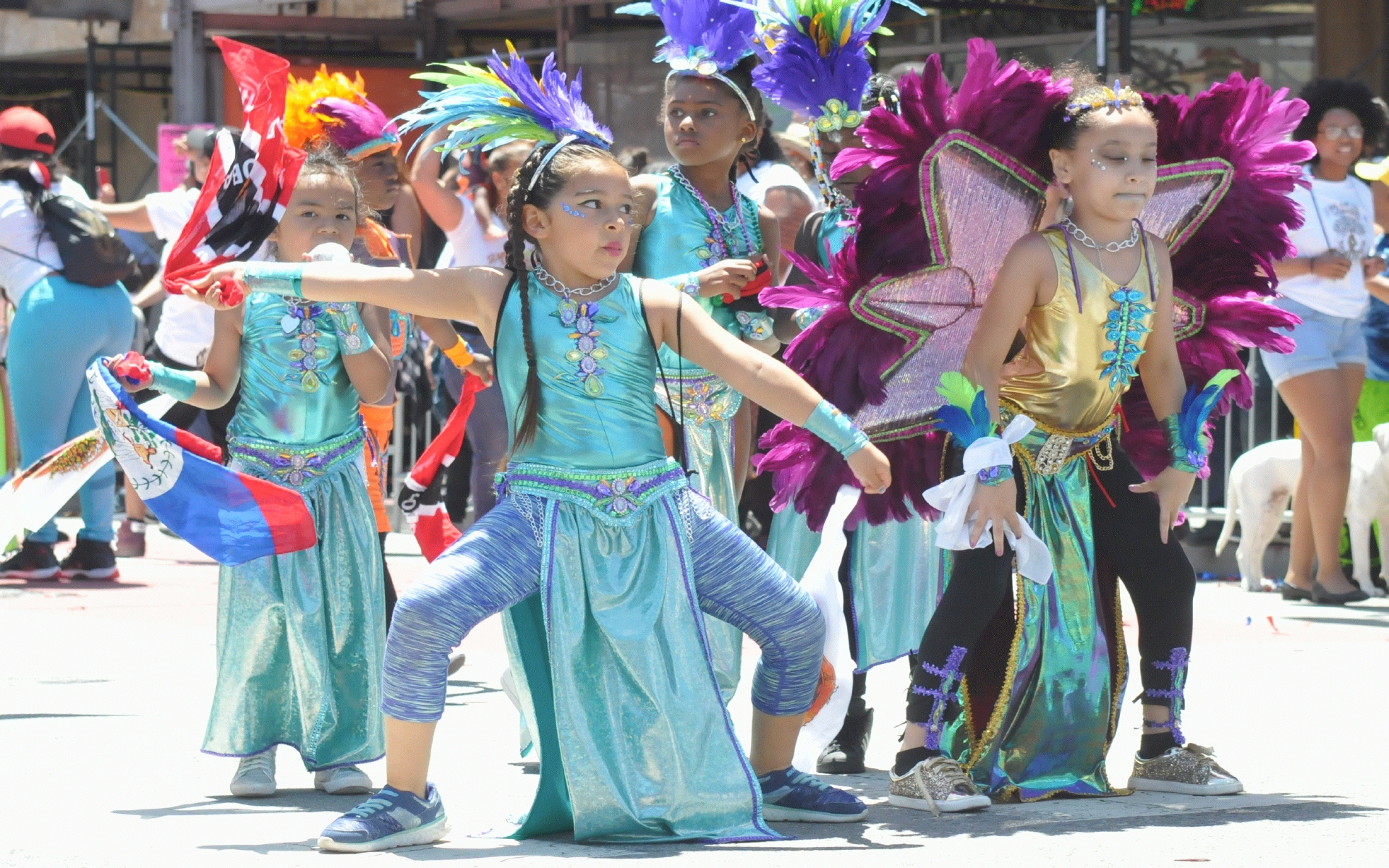 ./San_Francisco_2018_Carnival_Parade_20180527_132926_C18_5674.jpg