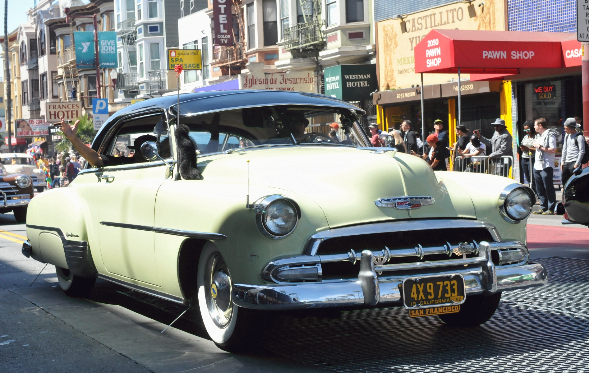 ./San_Francisco_2018_Carnival_Parade_20180527_105010_C18_3965.jpg