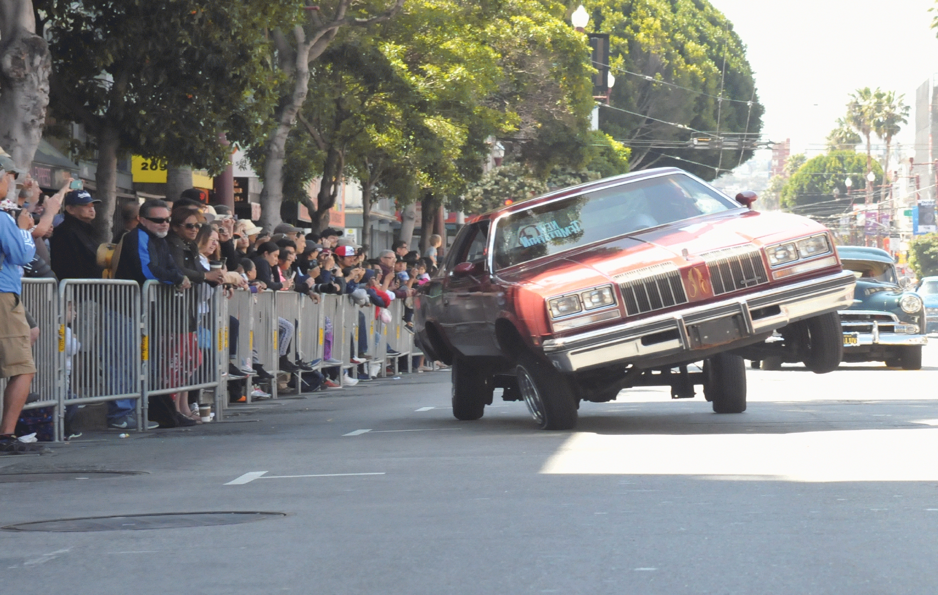 ./San_Francisco_2018_Carnival_Parade_20180527_105600_C18_4022.jpg