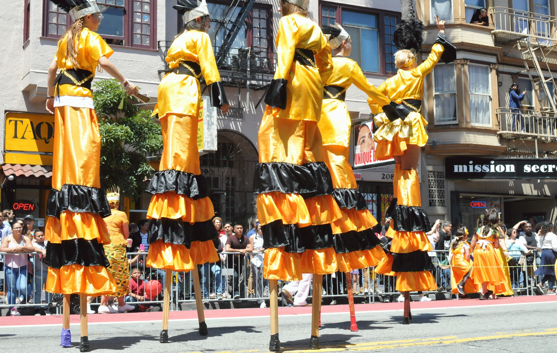 ./San_Francisco_2018_Carnival_Parade_20180527_115024_C18_4576.jpg