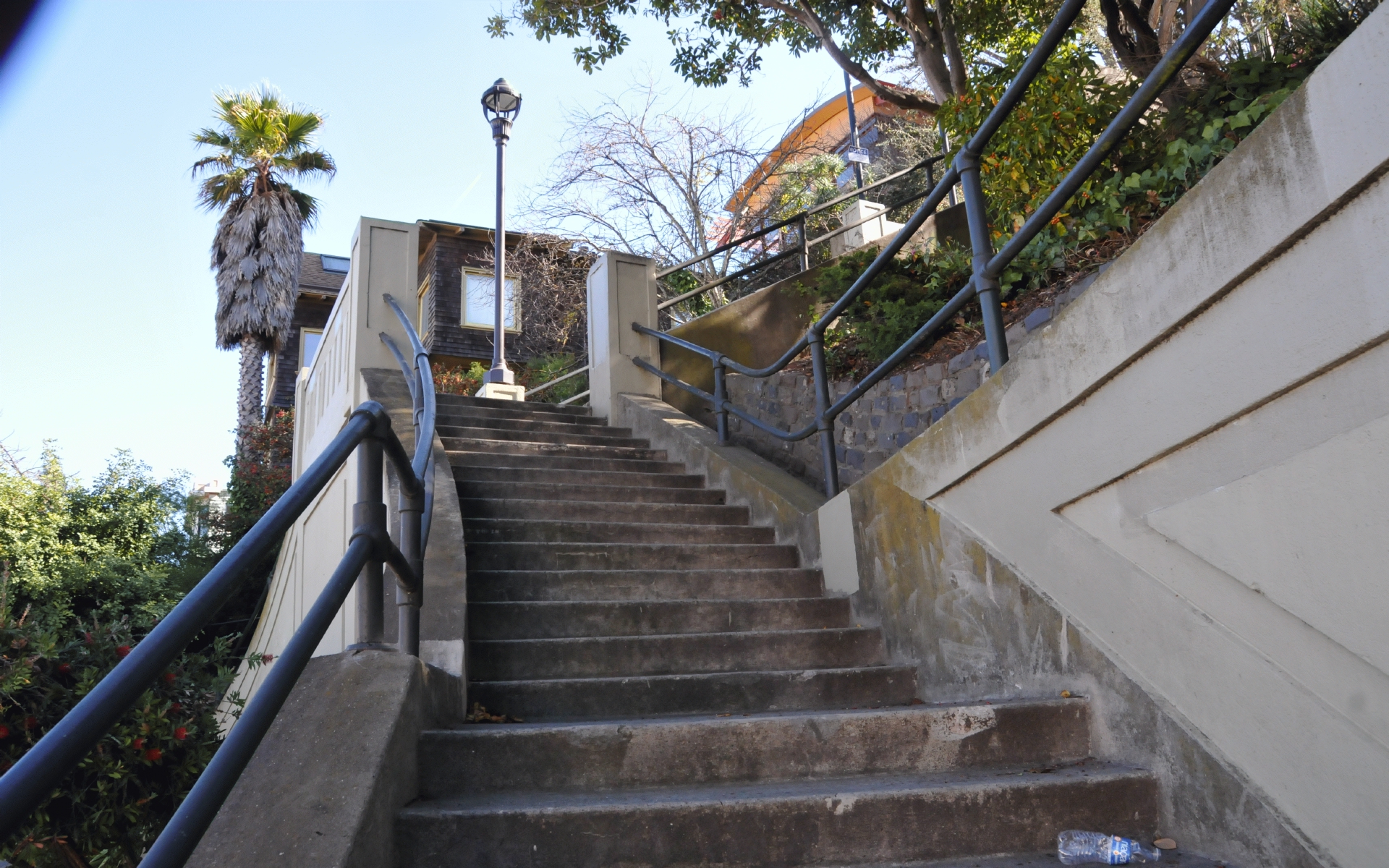 ./Rainbow_Stairs_20221025_133214_C22_1919.jpg