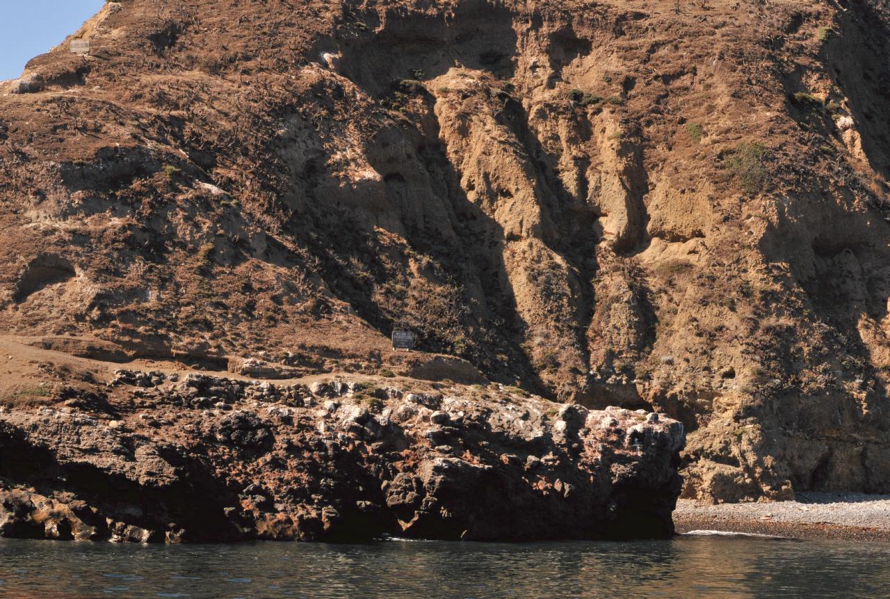 ./Anacapa_Island_Via_Boat_Tour_20101008_105711_8286BCX.jpg