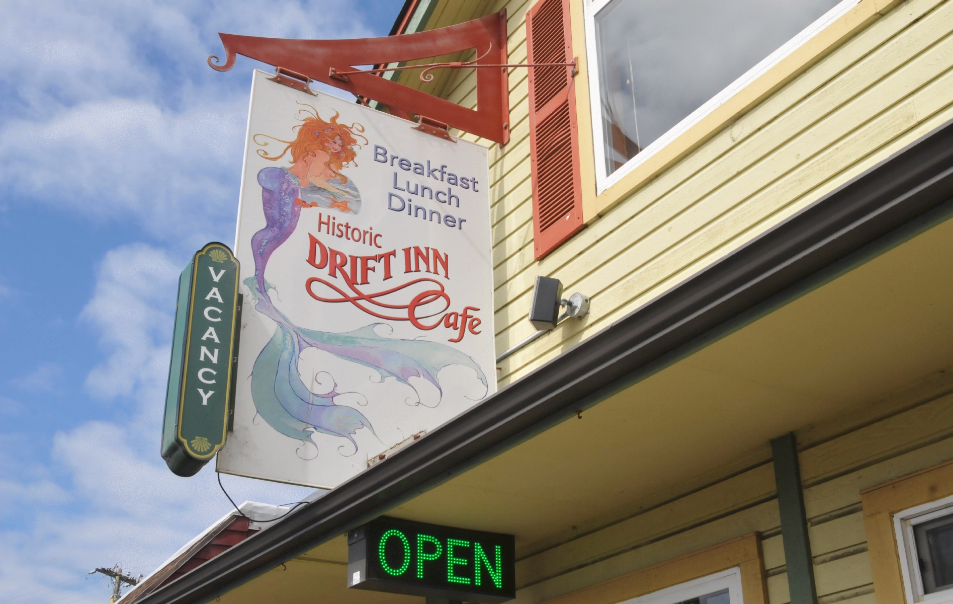 ./Drift_Inn_Cafe_Florence_Oregon_20160830_140101_C16_8613.jpg