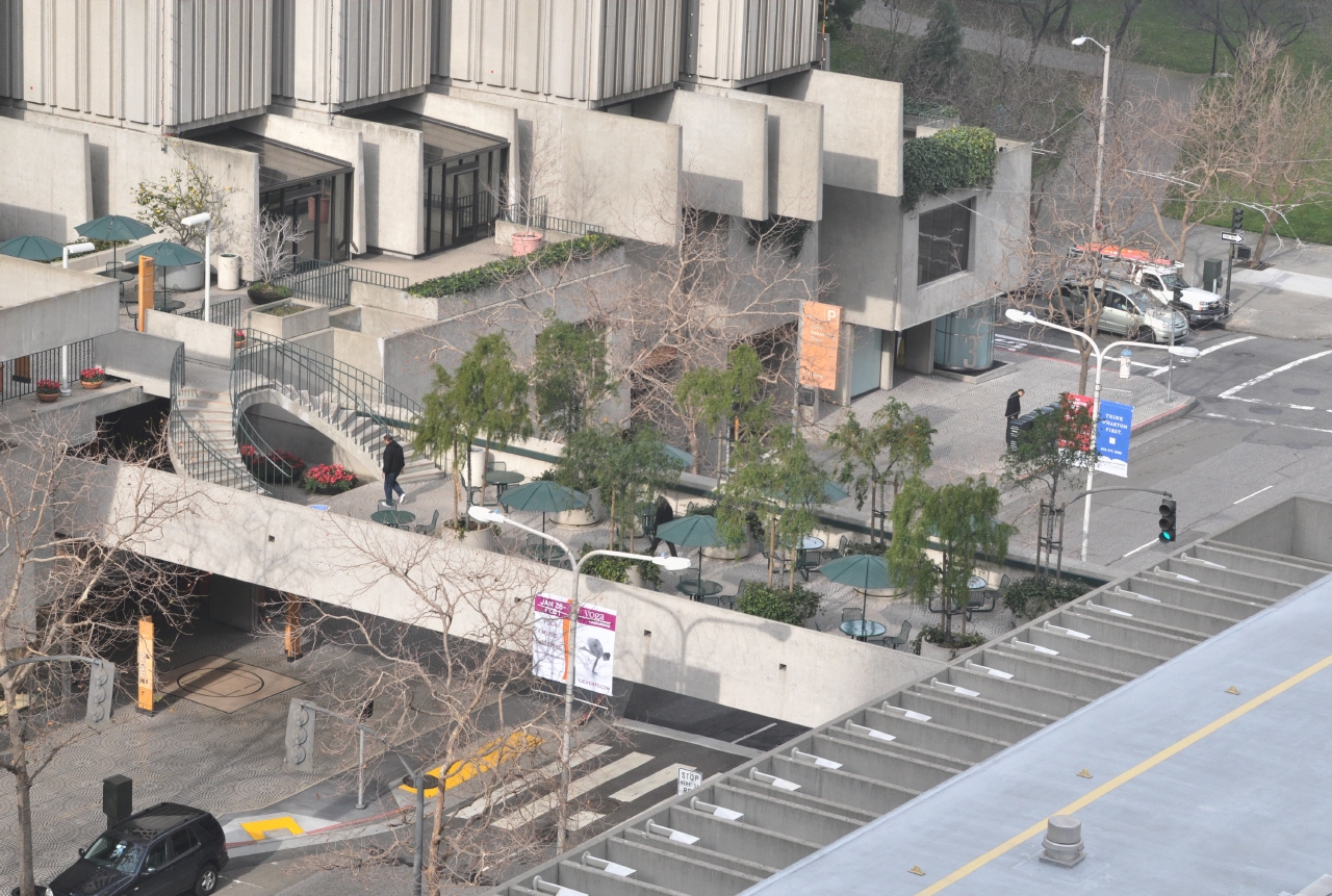 ./Embarcadero_Center_Three_20100107_111118_BCX_1053.jpg