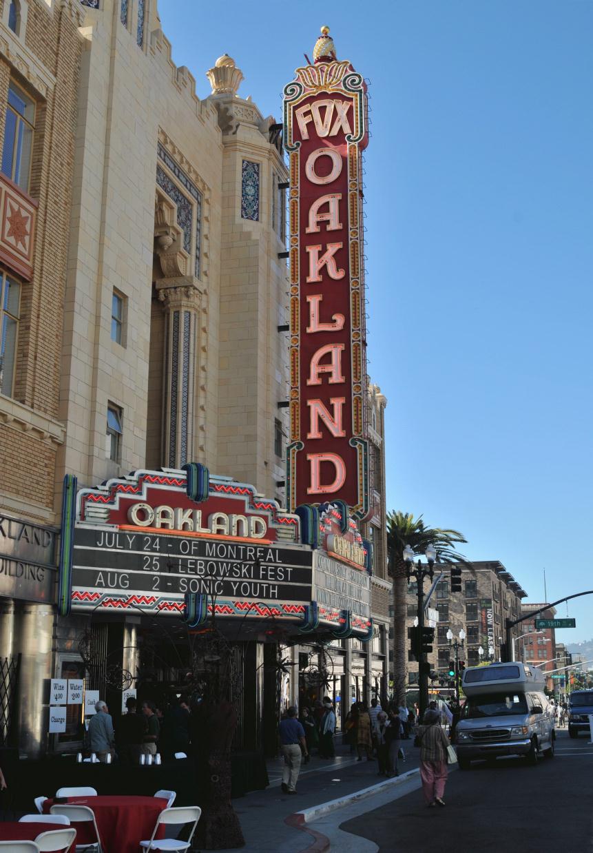 ./FoxOakland20090618_170108_5118BCX.jpg