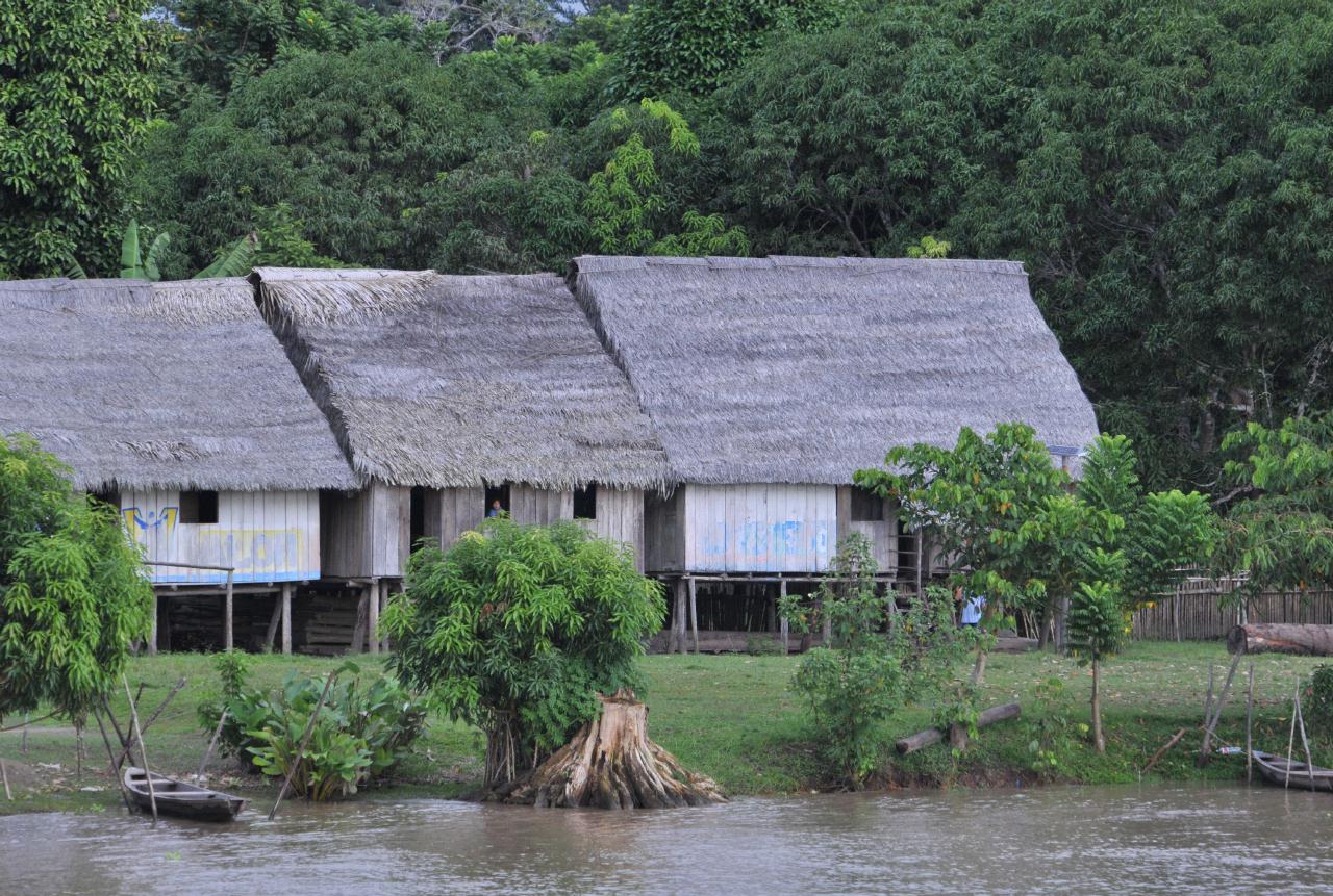 ./AmazonVillages20090405_155710_5375TNT.jpg