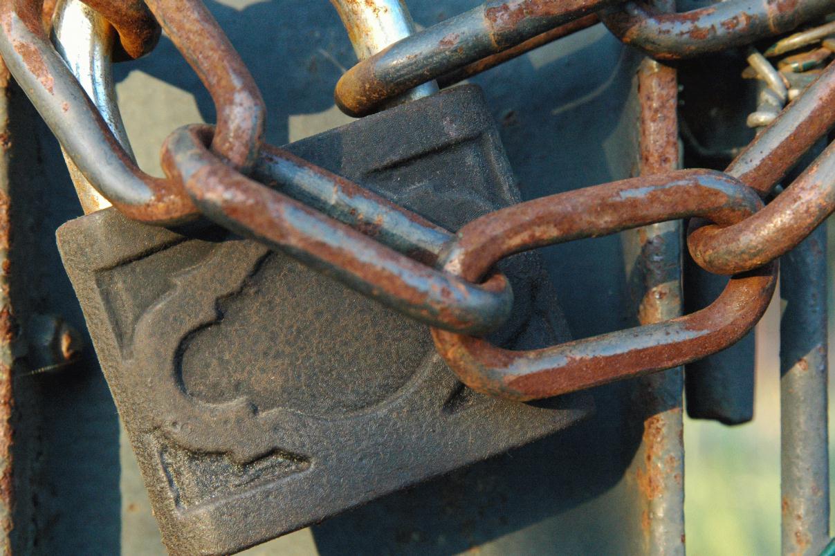 ./Rusted_Chain_20070000_07.jpg