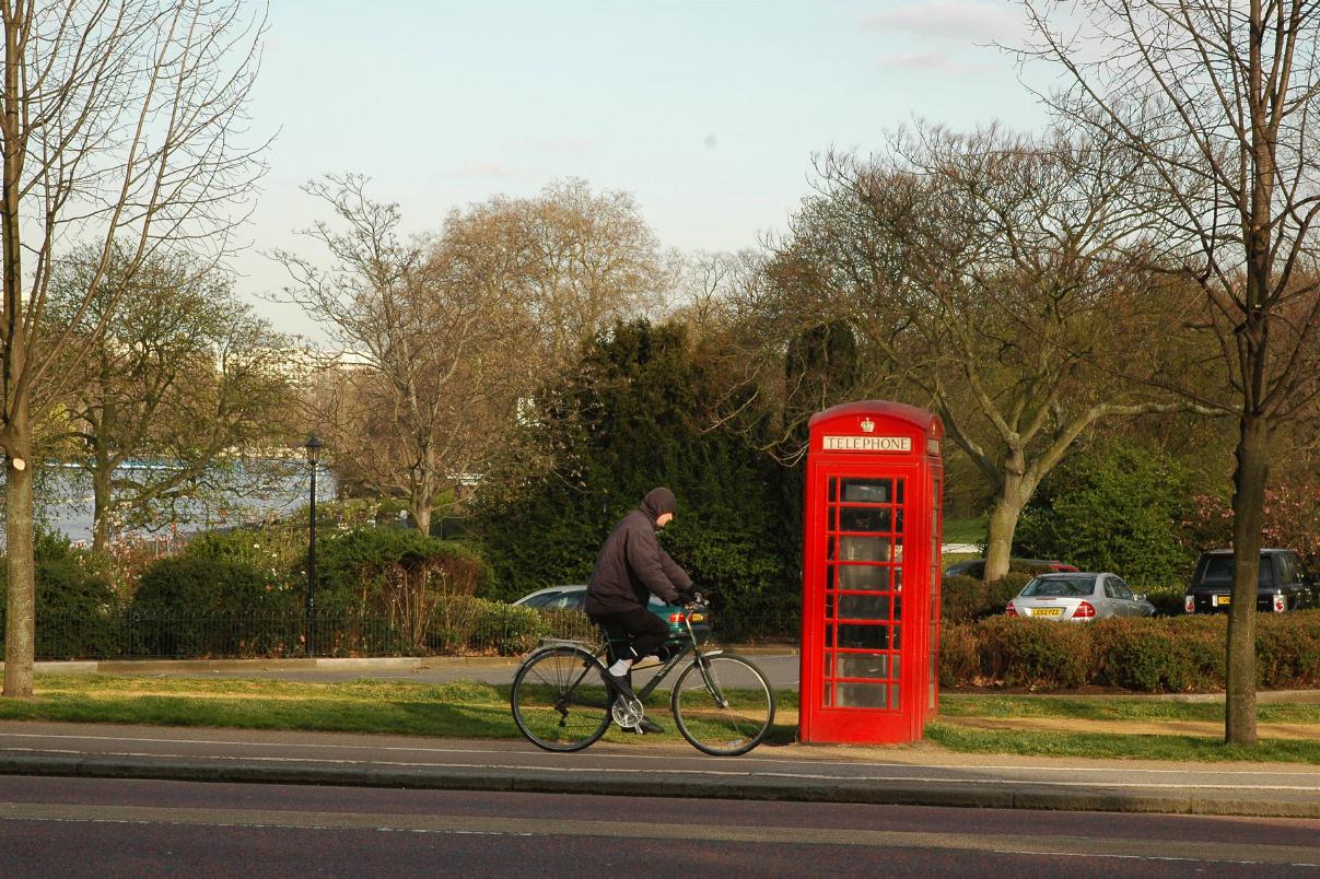 ./Telephone_Phonebooth_20070000_London_Kensington_Gardens_17.jpg