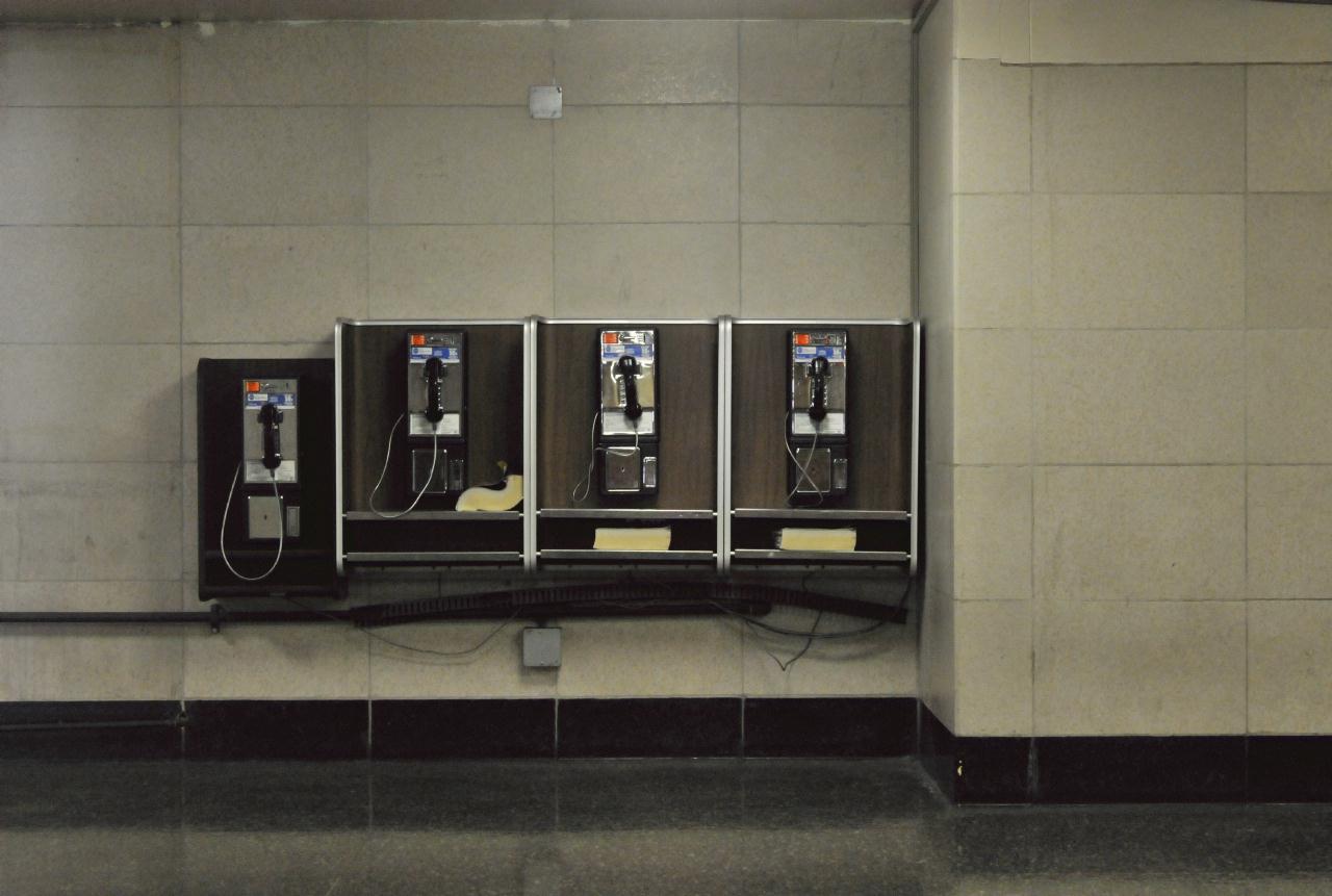 ./Telephone_Phonebooth_20080118_122345_Old_Transbay_Terminal_SF_8515BCX.jpg