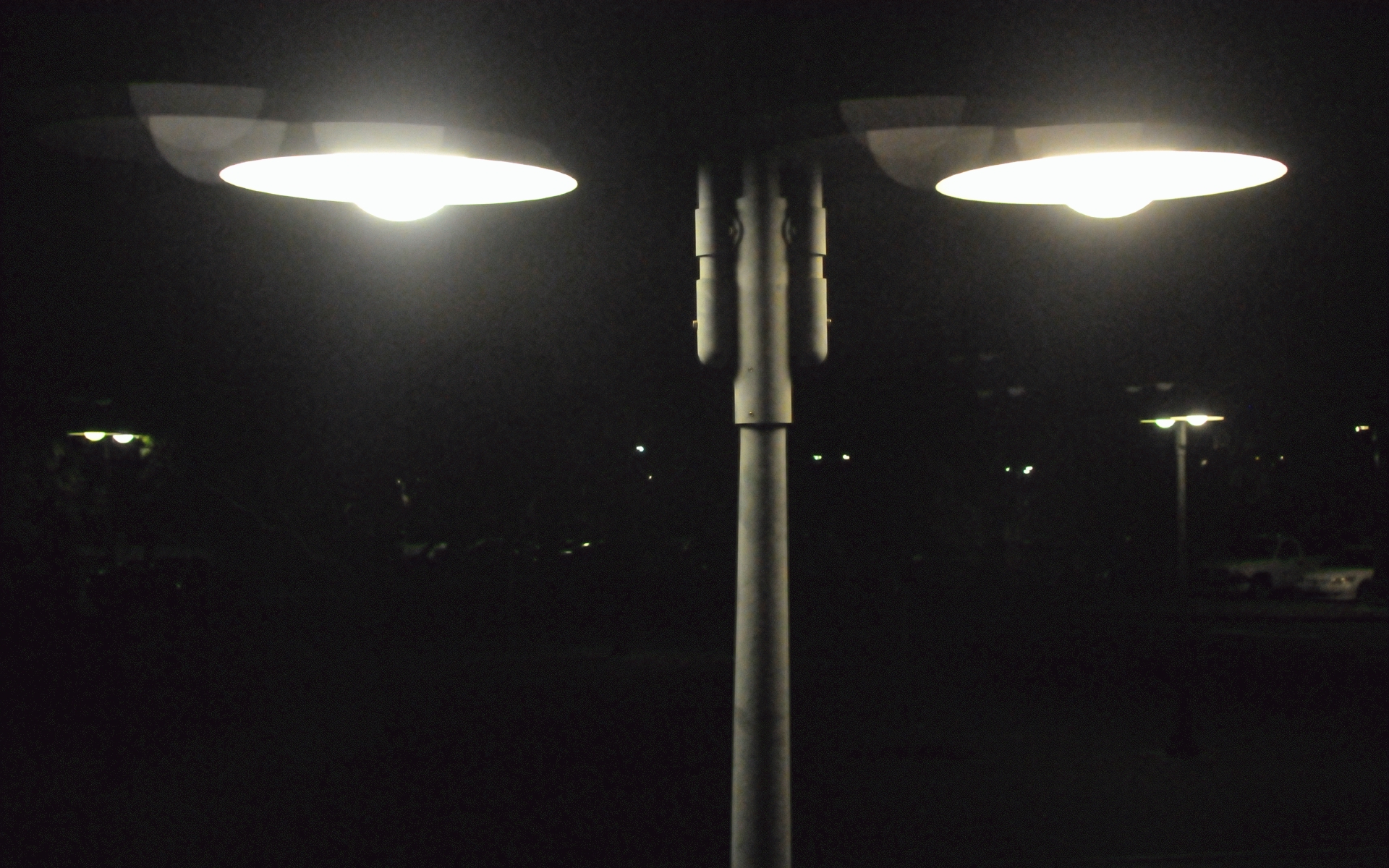 ./Streetlight_20160504_225411_Amtrak_North_C16_1785.jpg