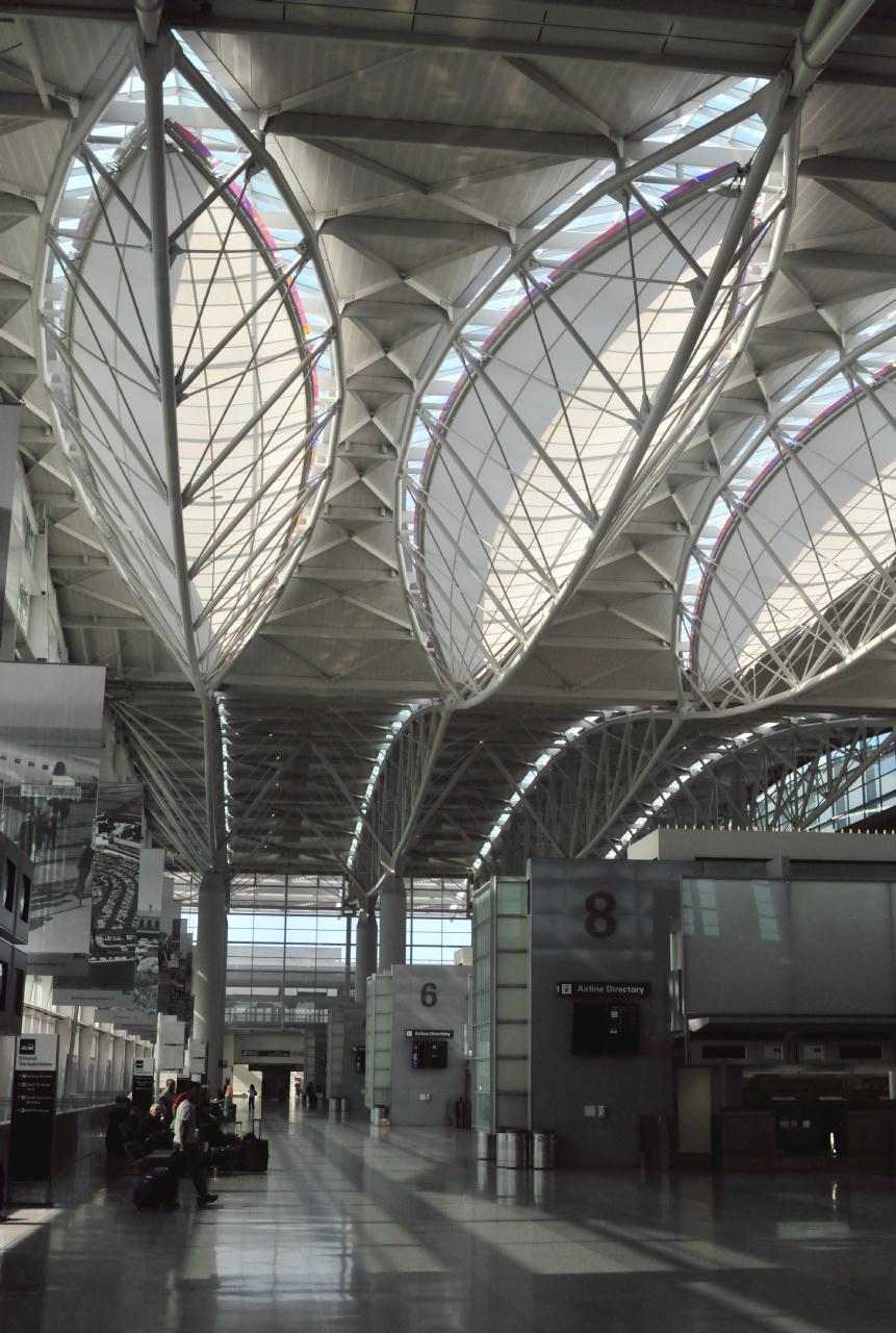 ./Ceiling20080829_161126_SFO_2575BCX.jpg