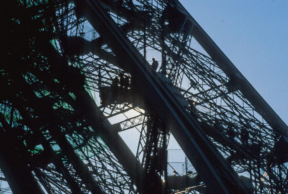 ./Eiffel1999_02.jpg