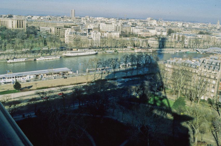 ./Eiffel1999_07.jpg