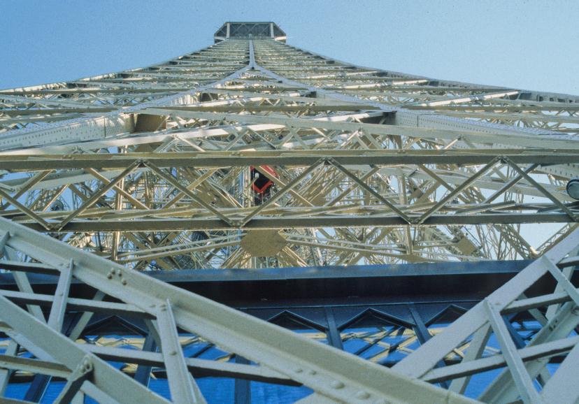 ./Eiffel1999_09.jpg