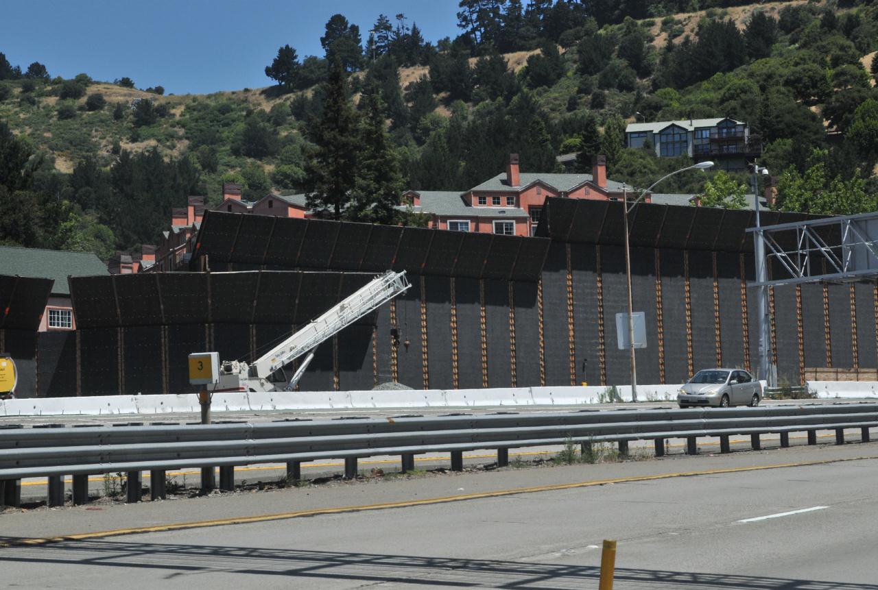 ./Caldecott_Tunnel_4th_Bore_20100620_121416_6538BCX.jpg